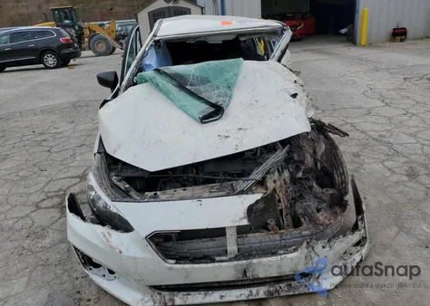 2018 Subaru Impreza z USA, uszkodzony, nr VIN 4S3GTAA60J3709509